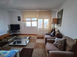 Piso en Almanza de tres habitaciones con tres balcones photo 0