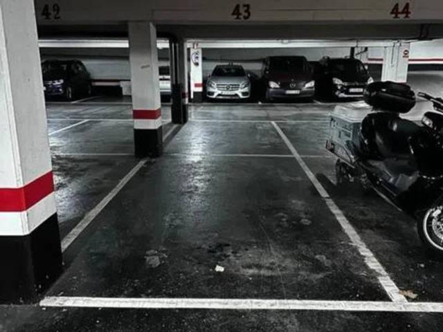 Parking En venta en Plaza Ikea Barri, 1, Artaza (leioa) photo 0