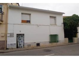 Casa de Pueblo de 2 plantas, 4 habitaciones y patio photo 0