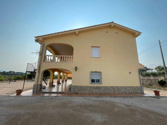 Chalet en venta en Agullent photo 0
