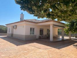 Villa En venta en Ontinyent photo 0
