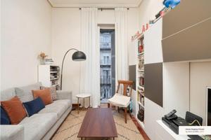 Hogar de 3H en Centro. Parking cercano opcional. photo 0