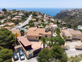 Encantadora villa de 5 dormitorios con vistas al mar en Benitachell photo 0
