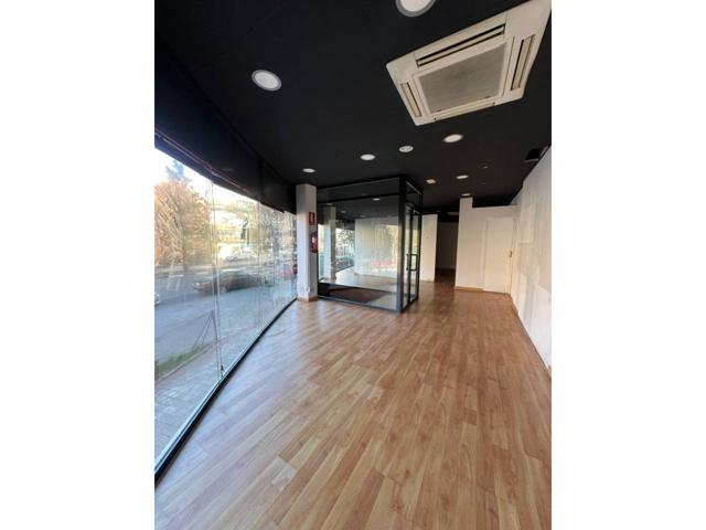 ¡Oportunidad única de alquilar un amplio local diáfano en una de las zonas más transitadas de la ciudad! photo 0