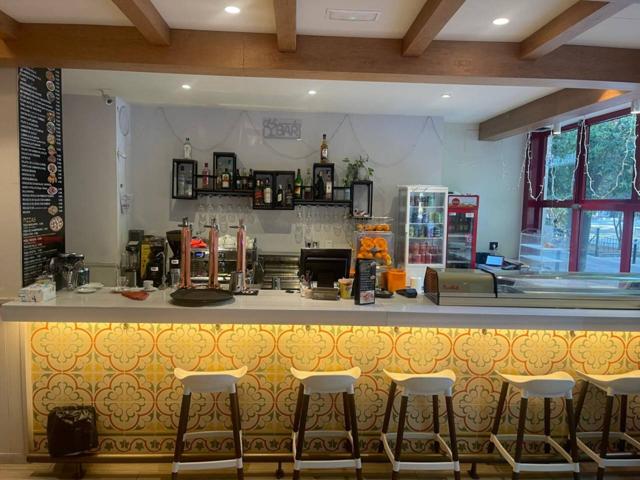 ¡Descubre este amplio local en alquiler en una de las calles principales de la ciudad! photo 0