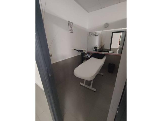 Traspaso Academia de Peluquería y Estética en Parla photo 0