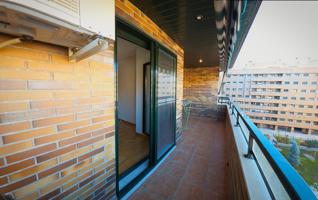 Piso en venta en El Quiñón photo 0