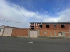 Parcela de 668 m² con edificación en Laguna de Negrillos – Excelente acceso y vistas abiertas photo 0