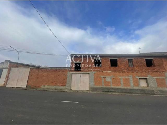 Parcela de 668 m² con edificación en Laguna de Negrillos – Excelente acceso y vistas abiertas photo 0