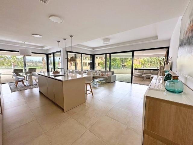 Piso En venta en Estepona photo 0