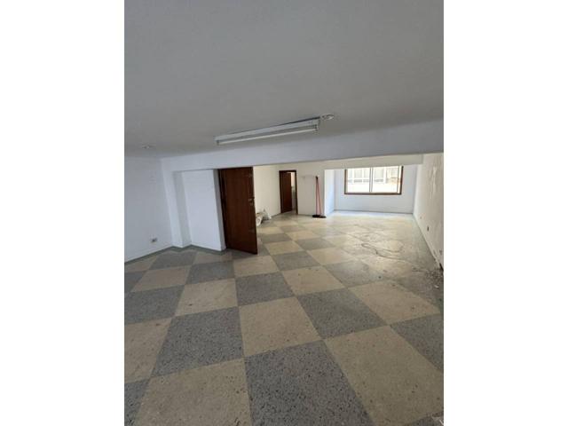 Espacio diáfano perfecto para despacho profesional photo 0