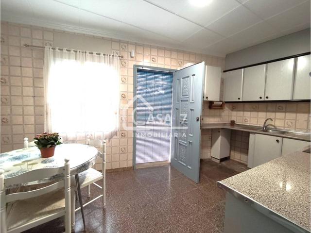 Casa independiente en venta en Petrer photo 0