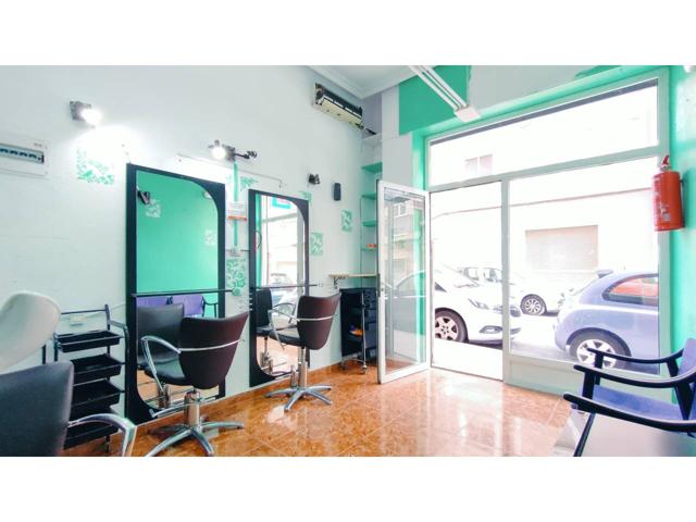 SE VENDE PELUQUERÍA EN PETRER photo 0