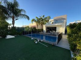 Villa En venta en Rojales photo 0