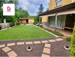 CASA CON JARDÍN Y PISCINA photo 0