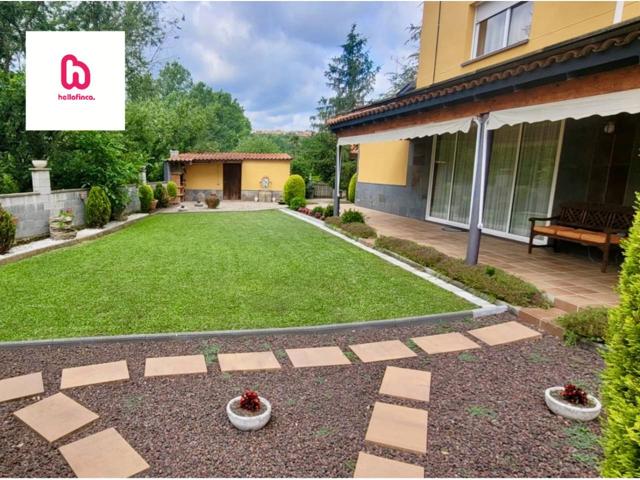 CASA CON JARDÍN Y PISCINA photo 0