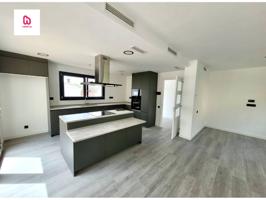 Venta de una casa en Cerdanyola del Vallès photo 0