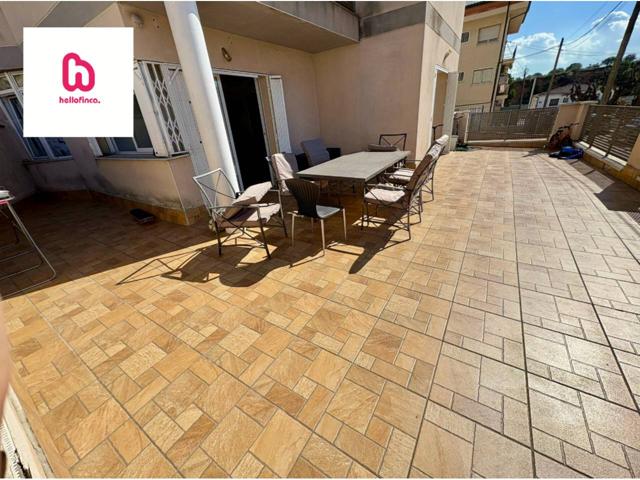 Planta baja en esparraguera con terraza de 70 metros photo 0