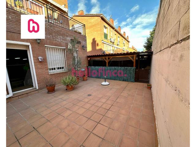 CASA PAREADA ESQUINERA EN SANTA PERPÈTUA DE MOGODA photo 0