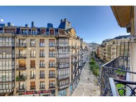 Piso En venta en San Sebastian photo 0