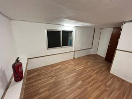 Almacén En alquiler en San Sebastian photo 0