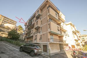 Appartamento In vendita in Via Arrivabene, Sestri Ponente, 16121, Genova, Ge photo 0